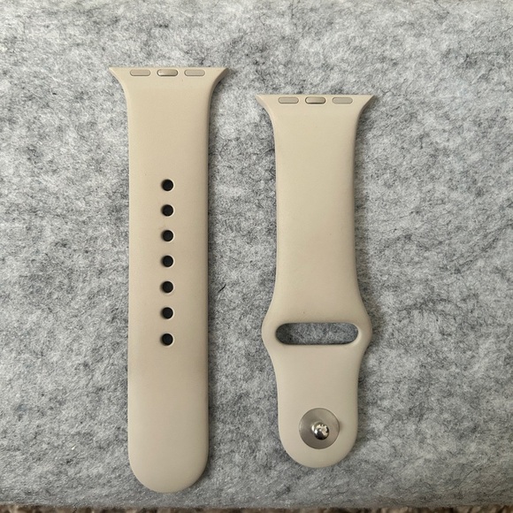 Apple Watch Sport Band – Starlight, 41mm, Size S/M – New - Picture 2 of 4